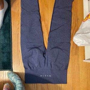 NVGTN navy seamless leggings